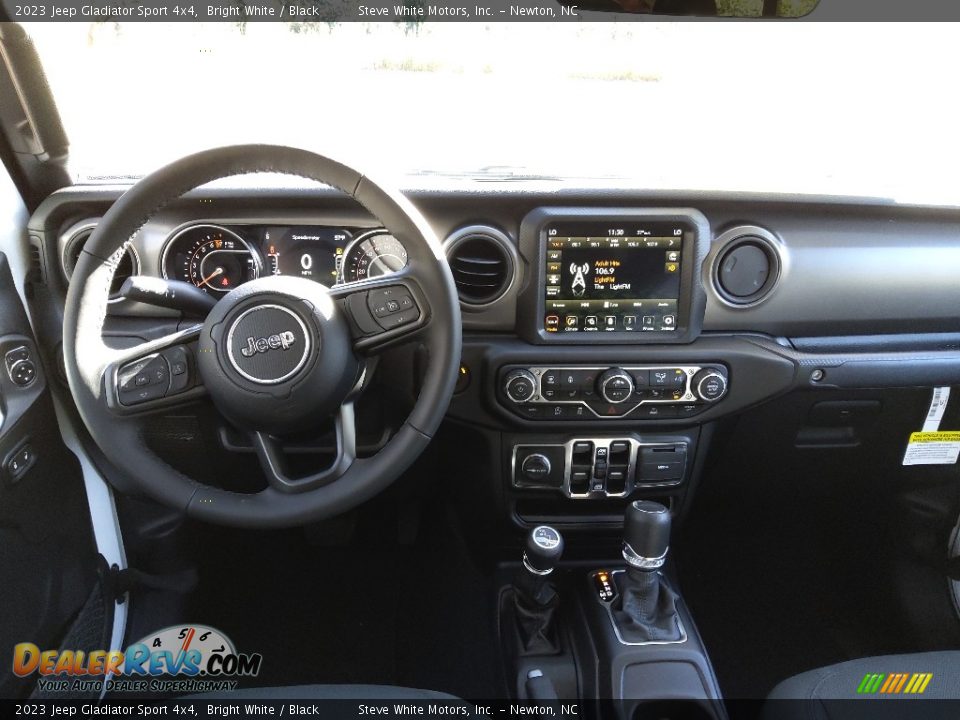 2023 Jeep Gladiator Sport 4x4 Bright White / Black Photo #18