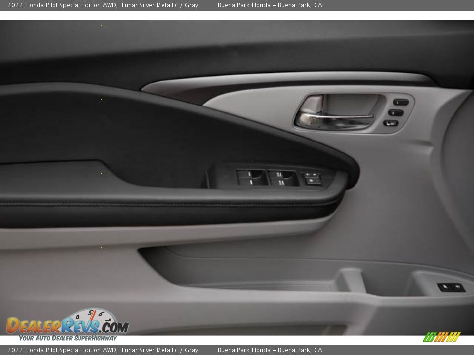 2022 Honda Pilot Special Edition AWD Lunar Silver Metallic / Gray Photo #33
