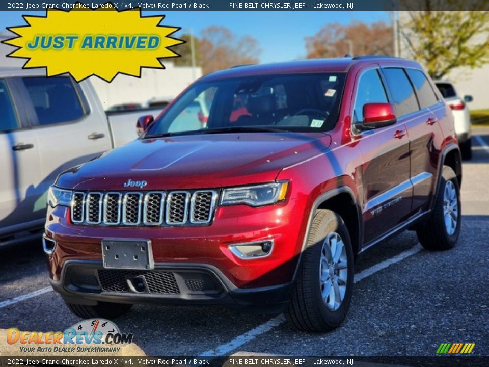 2022 Jeep Grand Cherokee Laredo X 4x4 Velvet Red Pearl / Black Photo #1