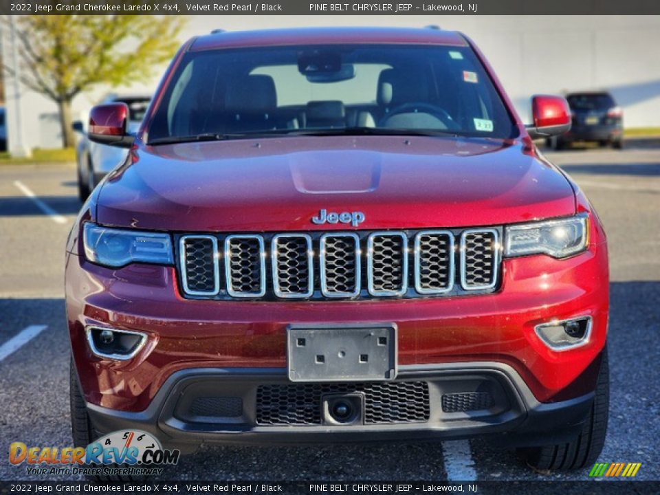 2022 Jeep Grand Cherokee Laredo X 4x4 Velvet Red Pearl / Black Photo #2
