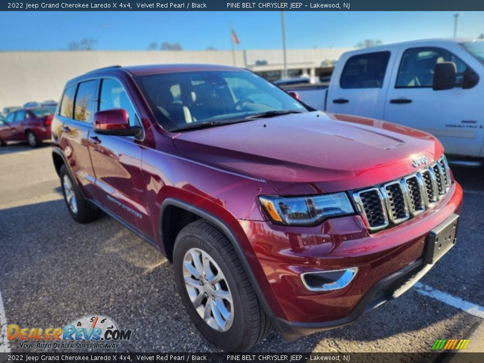 2022 Jeep Grand Cherokee Laredo X 4x4 Velvet Red Pearl / Black Photo #3