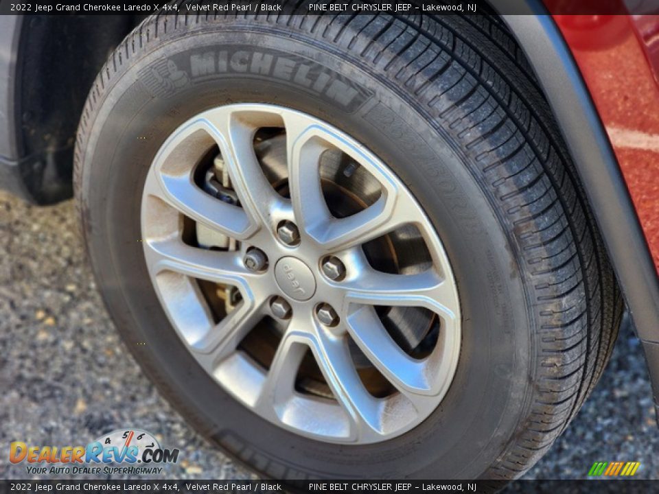 2022 Jeep Grand Cherokee Laredo X 4x4 Velvet Red Pearl / Black Photo #4