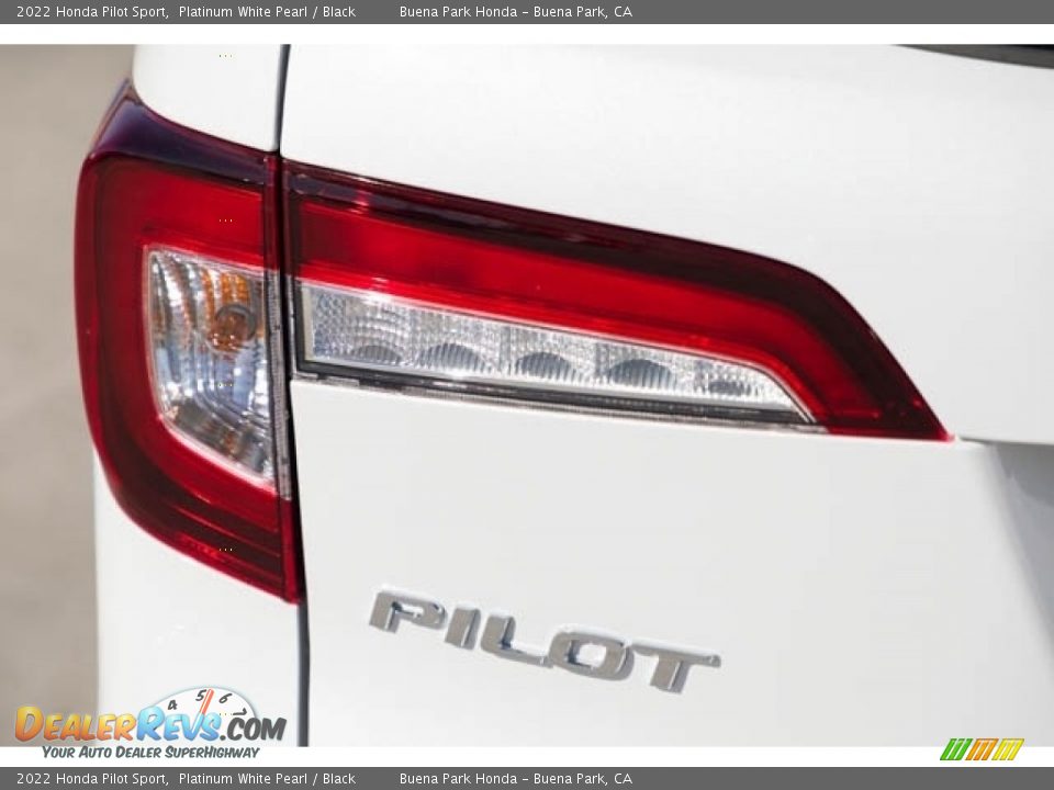 2022 Honda Pilot Sport Platinum White Pearl / Black Photo #6