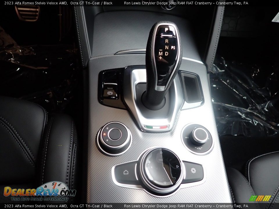 2023 Alfa Romeo Stelvio Veloce AWD Shifter Photo #18