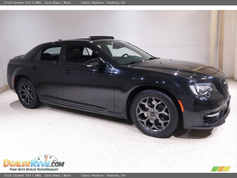 Gloss Black 2018 Chrysler 300 S AWD Photo #1