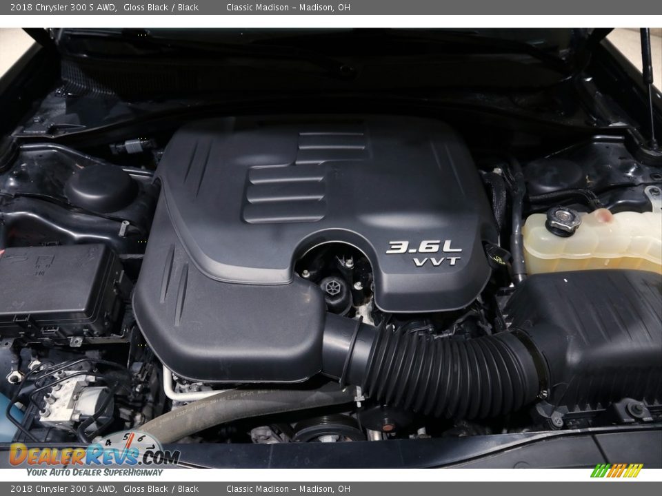 2018 Chrysler 300 S AWD Gloss Black / Black Photo #21