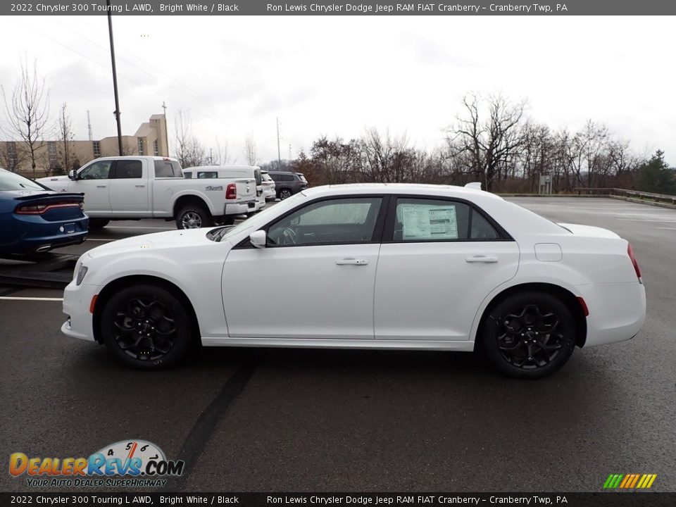 Bright White 2022 Chrysler 300 Touring L AWD Photo #2