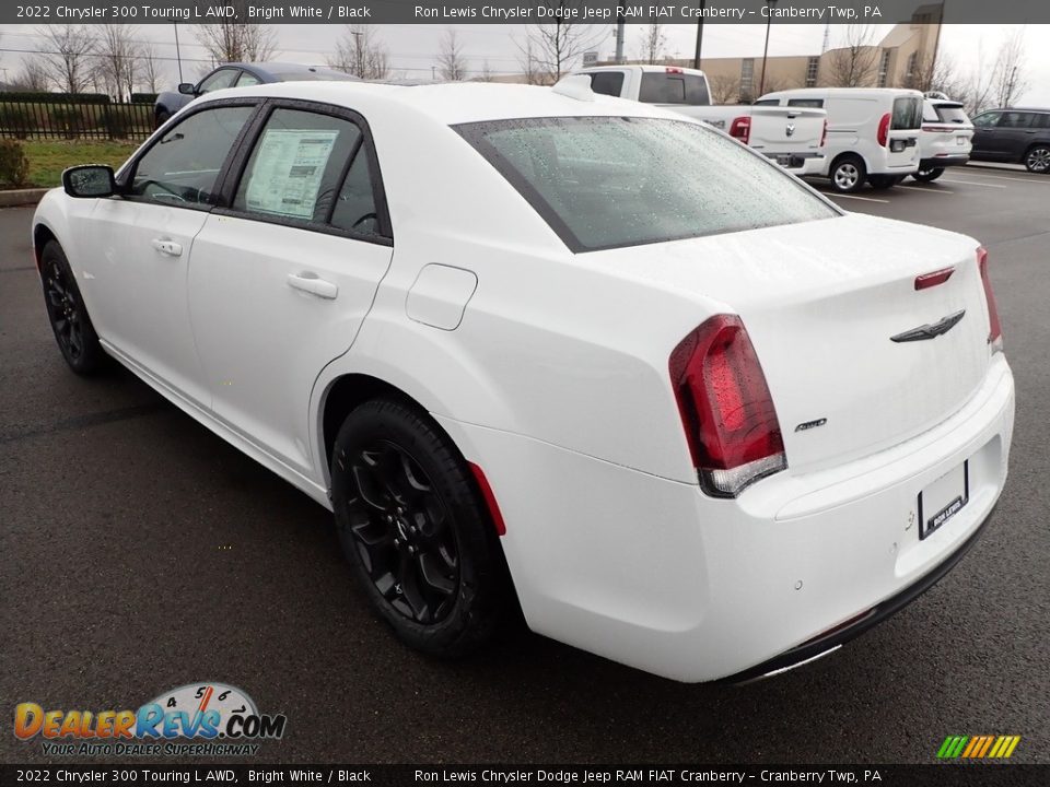 2022 Chrysler 300 Touring L AWD Bright White / Black Photo #3