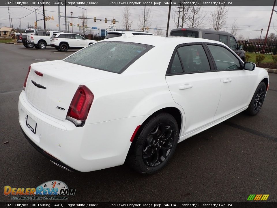 2022 Chrysler 300 Touring L AWD Bright White / Black Photo #5