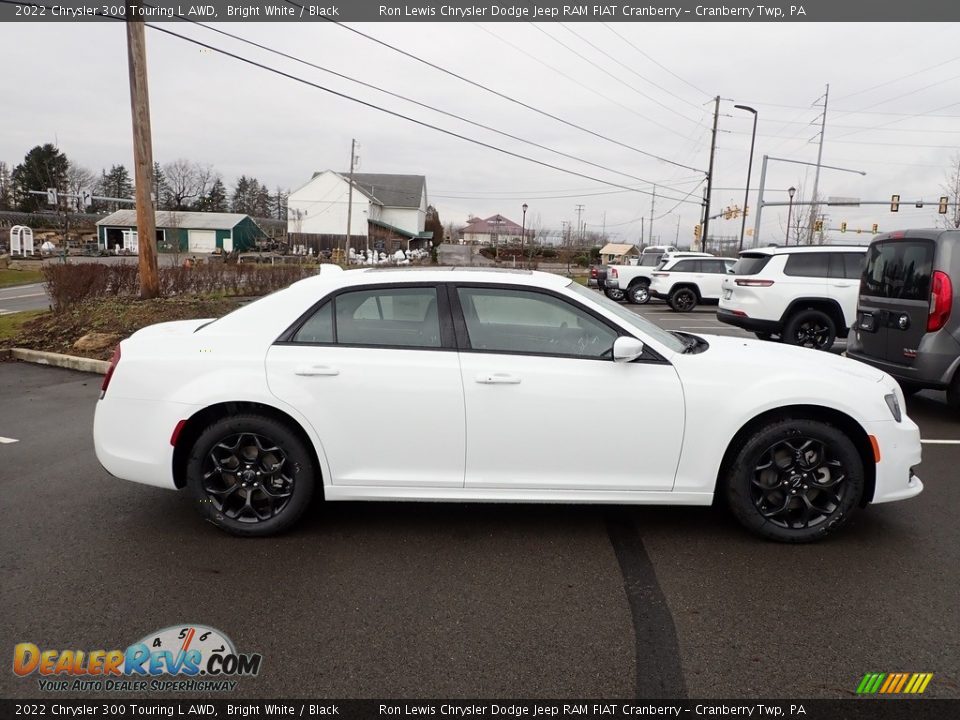 2022 Chrysler 300 Touring L AWD Bright White / Black Photo #6