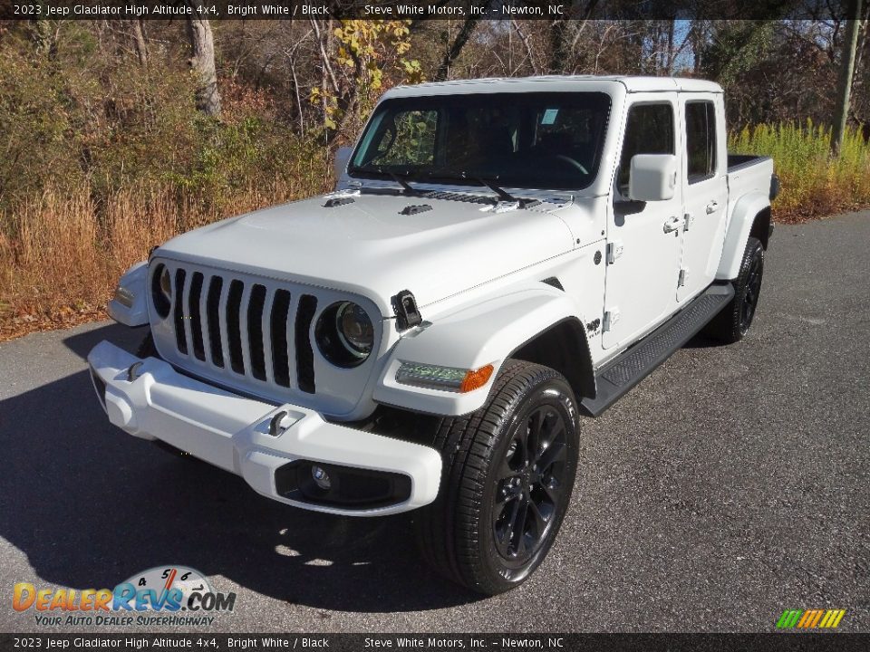 2023 Jeep Gladiator High Altitude 4x4 Bright White / Black Photo #2