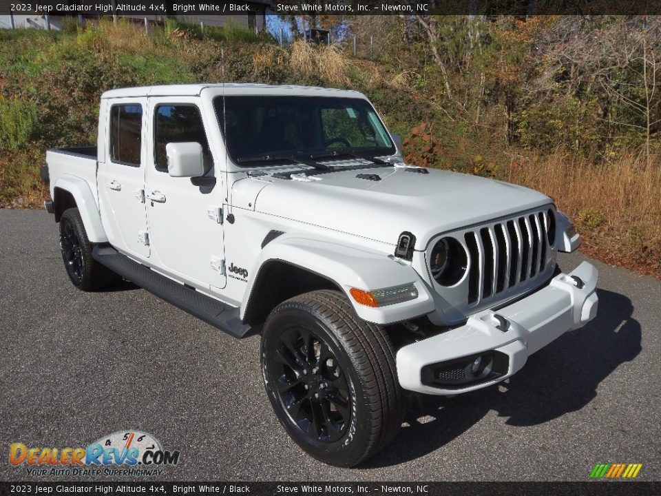 2023 Jeep Gladiator High Altitude 4x4 Bright White / Black Photo #4