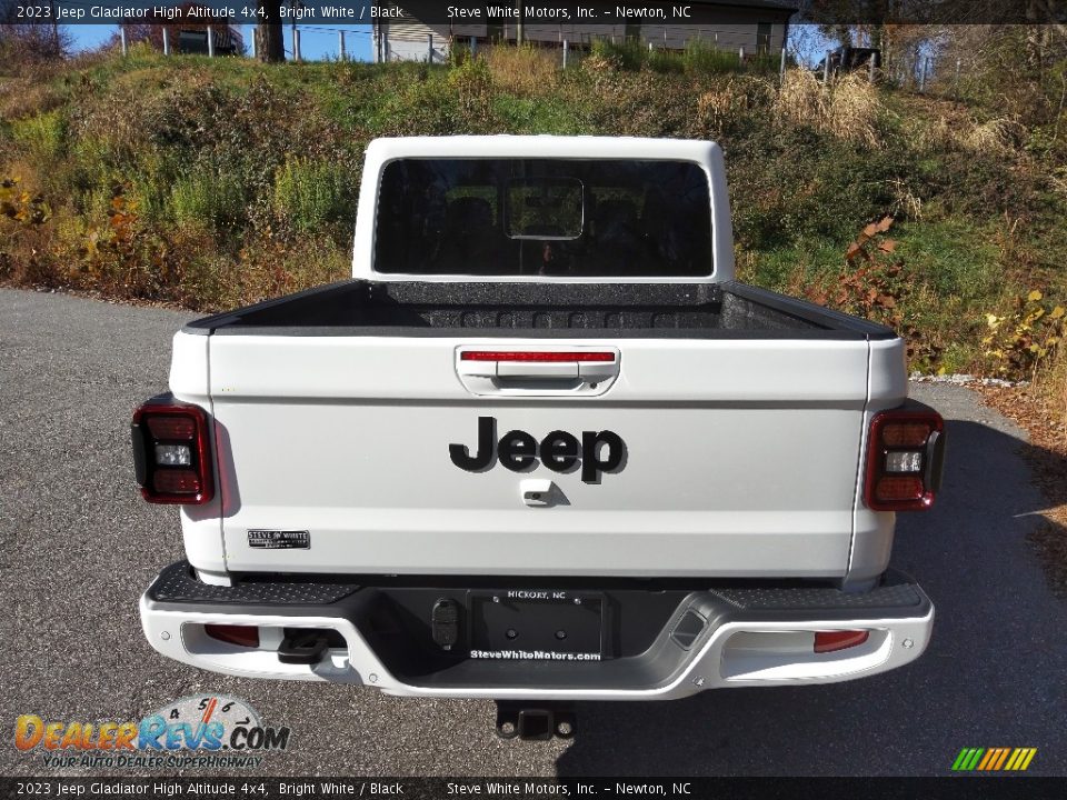 2023 Jeep Gladiator High Altitude 4x4 Bright White / Black Photo #7