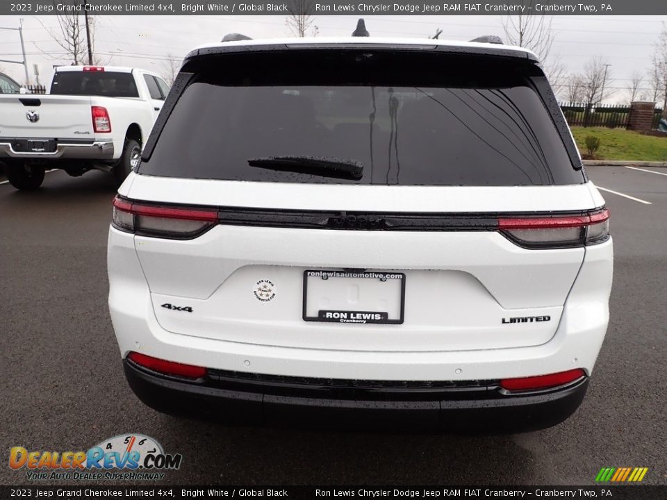 2023 Jeep Grand Cherokee Limited 4x4 Bright White / Global Black Photo #4