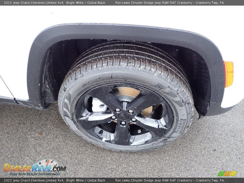 2023 Jeep Grand Cherokee Limited 4x4 Bright White / Global Black Photo #9