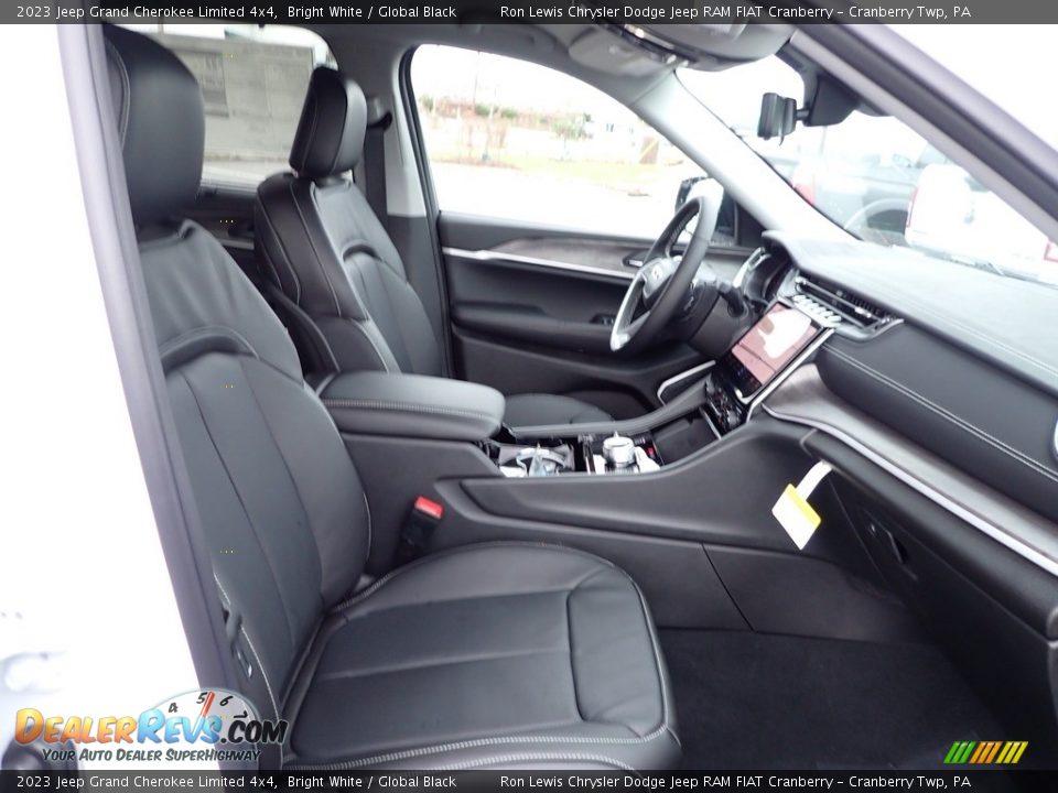 2023 Jeep Grand Cherokee Limited 4x4 Bright White / Global Black Photo #10