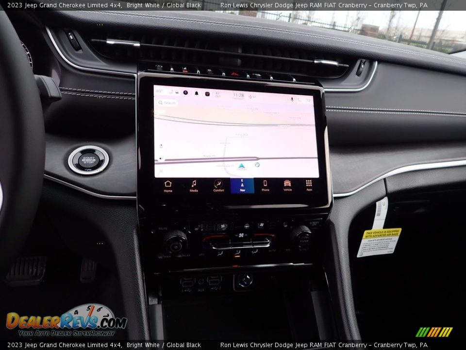 2023 Jeep Grand Cherokee Limited 4x4 Bright White / Global Black Photo #17