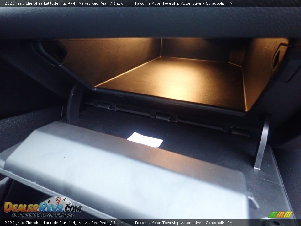 2020 Jeep Cherokee Latitude Plus 4x4 Velvet Red Pearl / Black Photo #13