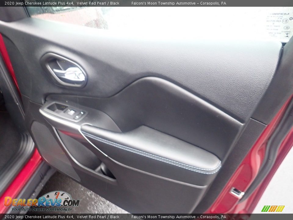 2020 Jeep Cherokee Latitude Plus 4x4 Velvet Red Pearl / Black Photo #15