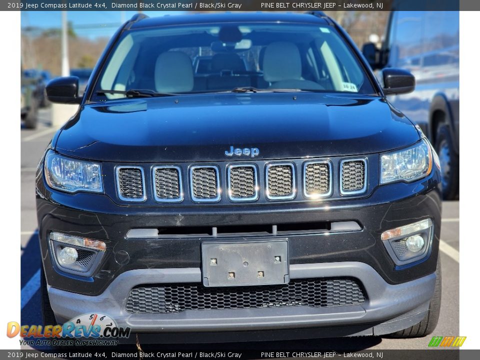 2019 Jeep Compass Latitude 4x4 Diamond Black Crystal Pearl / Black/Ski Gray Photo #3