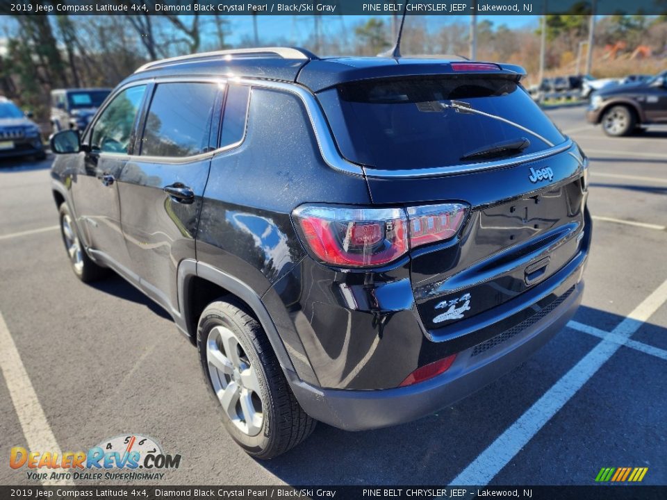 2019 Jeep Compass Latitude 4x4 Diamond Black Crystal Pearl / Black/Ski Gray Photo #9