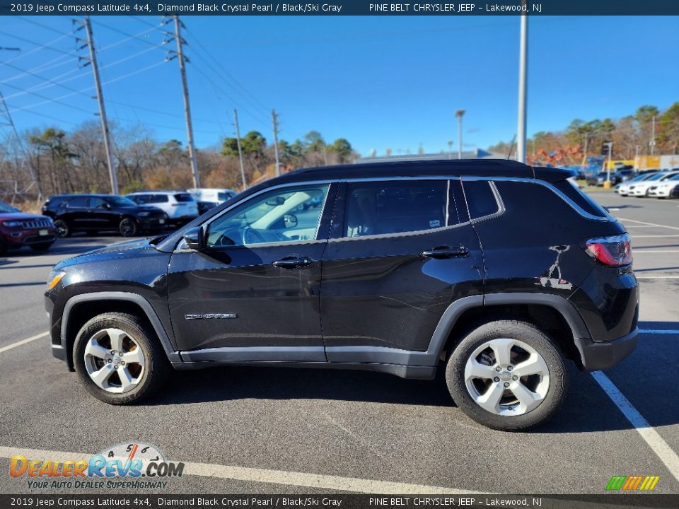 2019 Jeep Compass Latitude 4x4 Diamond Black Crystal Pearl / Black/Ski Gray Photo #10