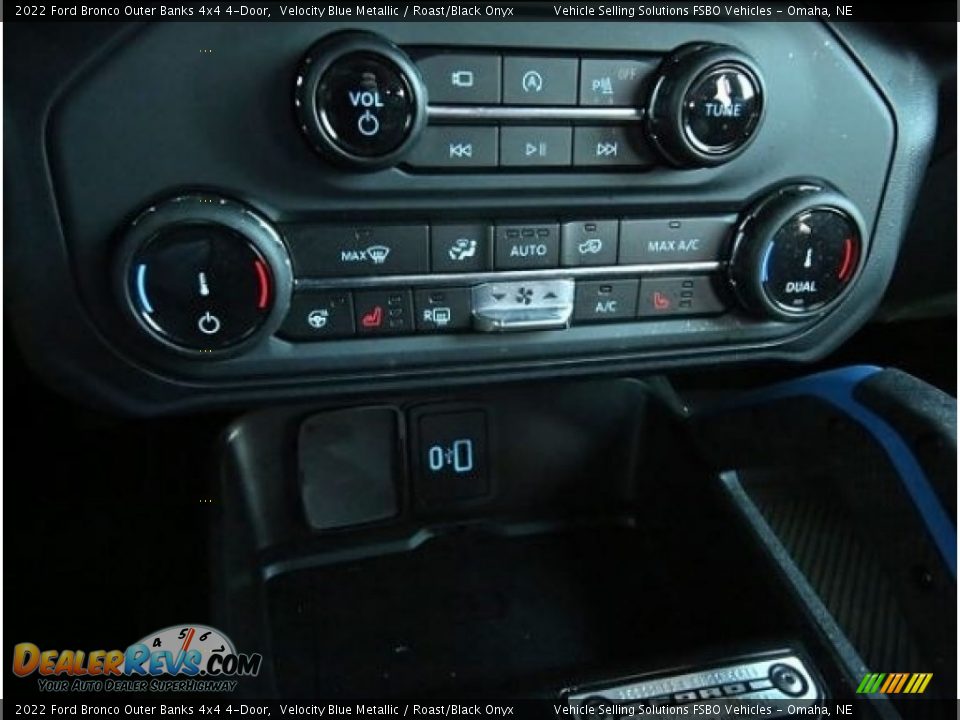 Controls of 2022 Ford Bronco Outer Banks 4x4 4-Door Photo #16