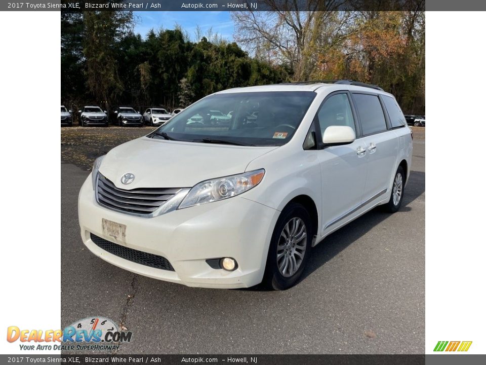 2017 Toyota Sienna XLE Blizzard White Pearl / Ash Photo #1