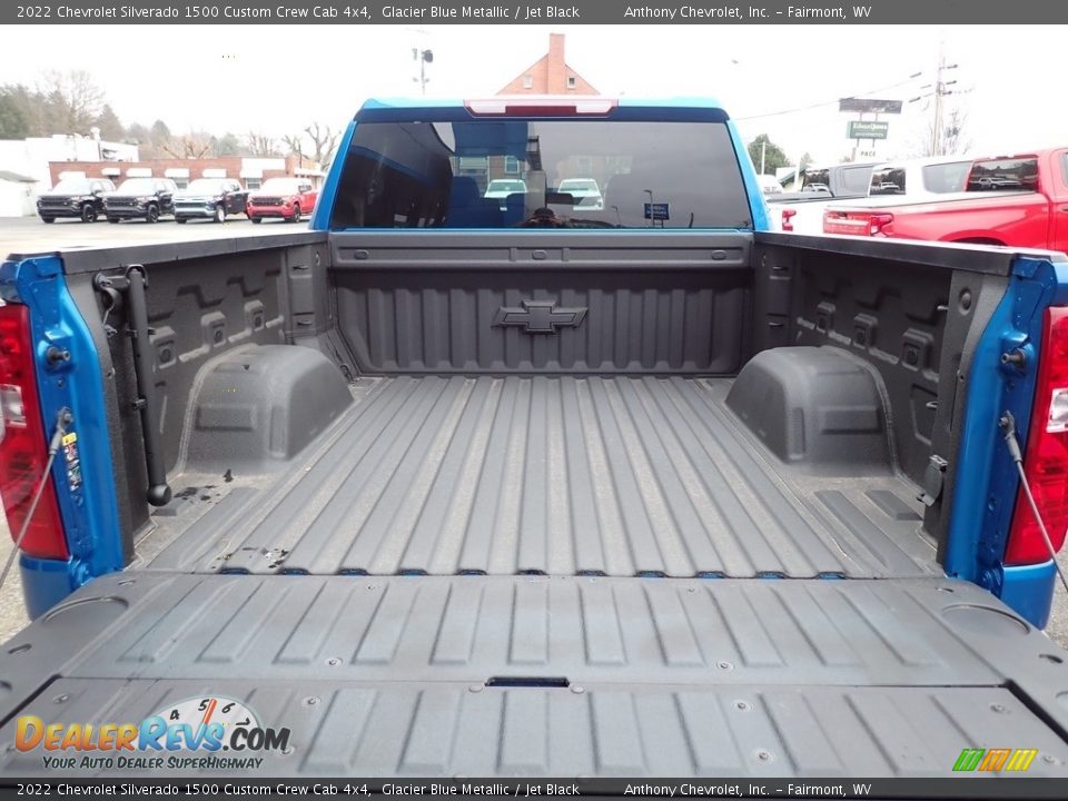 2022 Chevrolet Silverado 1500 Custom Crew Cab 4x4 Glacier Blue Metallic / Jet Black Photo #5