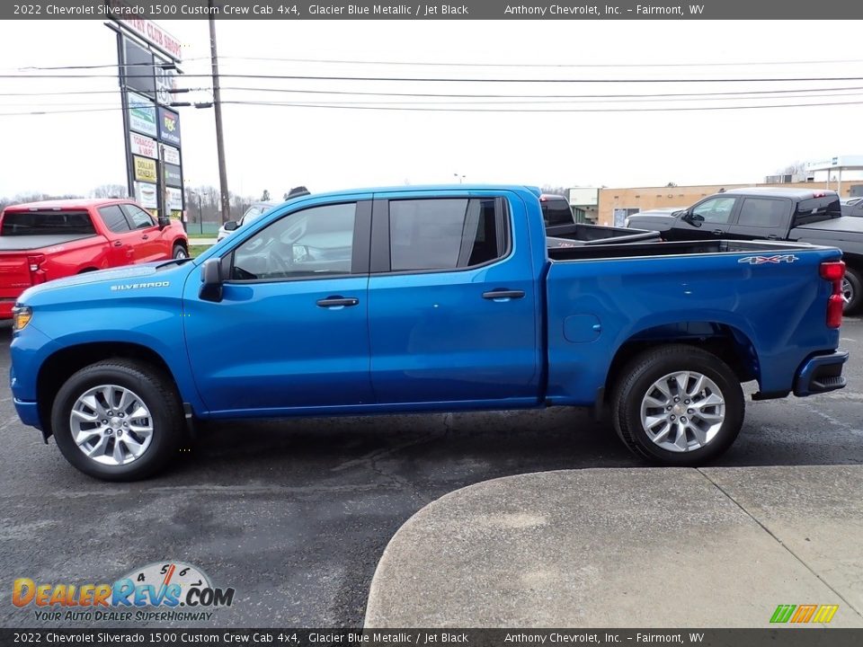 2022 Chevrolet Silverado 1500 Custom Crew Cab 4x4 Glacier Blue Metallic / Jet Black Photo #7