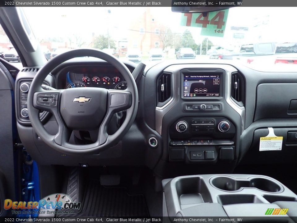 Dashboard of 2022 Chevrolet Silverado 1500 Custom Crew Cab 4x4 Photo #13