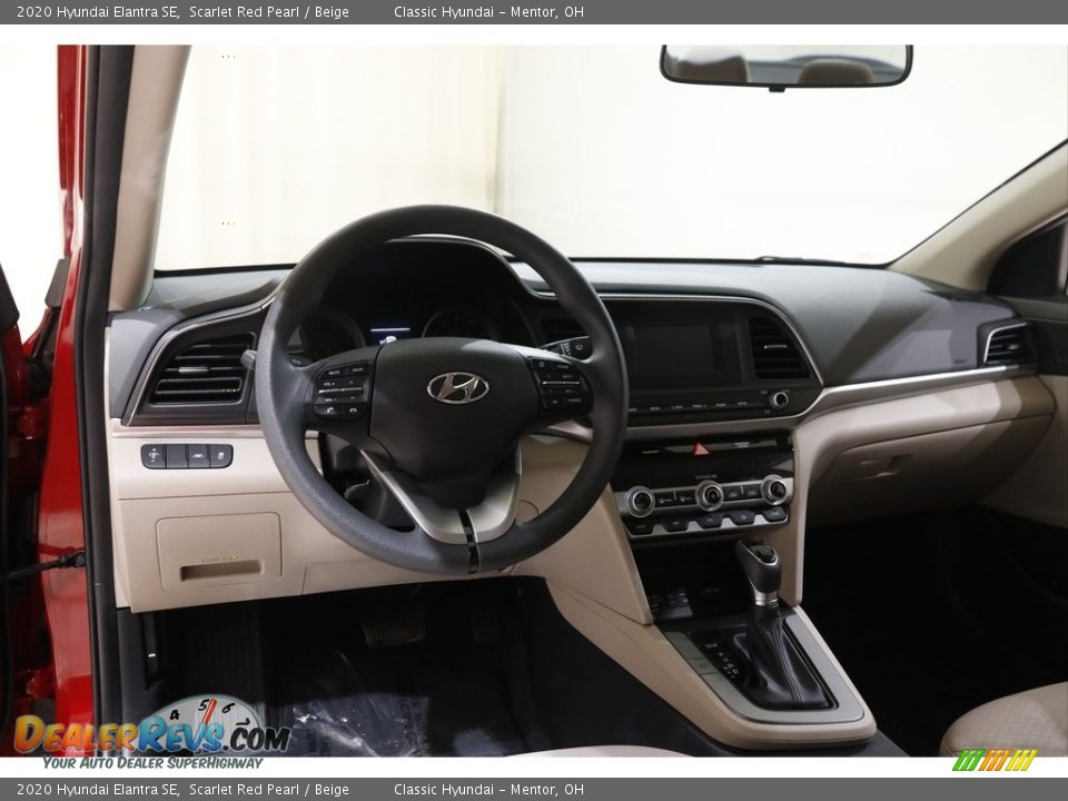 2020 Hyundai Elantra SE Scarlet Red Pearl / Beige Photo #6