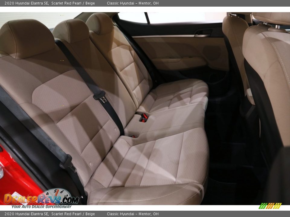 2020 Hyundai Elantra SE Scarlet Red Pearl / Beige Photo #16
