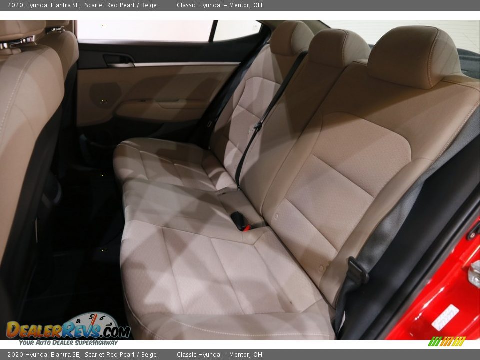 2020 Hyundai Elantra SE Scarlet Red Pearl / Beige Photo #17