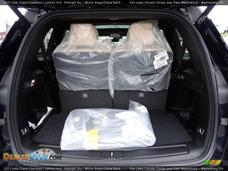2023 Jeep Grand Cherokee L Limited 4x4 Trunk Photo #5