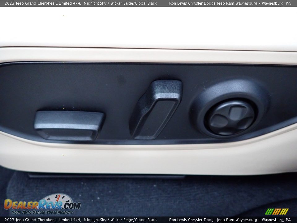 2023 Jeep Grand Cherokee L Limited 4x4 Midnight Sky / Wicker Beige/Global Black Photo #16