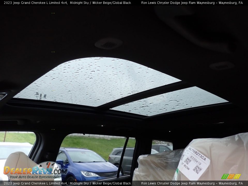 2023 Jeep Grand Cherokee L Limited 4x4 Midnight Sky / Wicker Beige/Global Black Photo #17