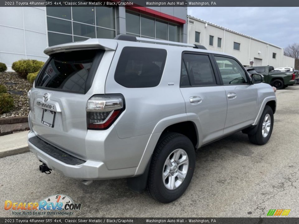 2023 Toyota 4Runner SR5 4x4 Classic Silver Metallic / Black/Graphite Photo #10