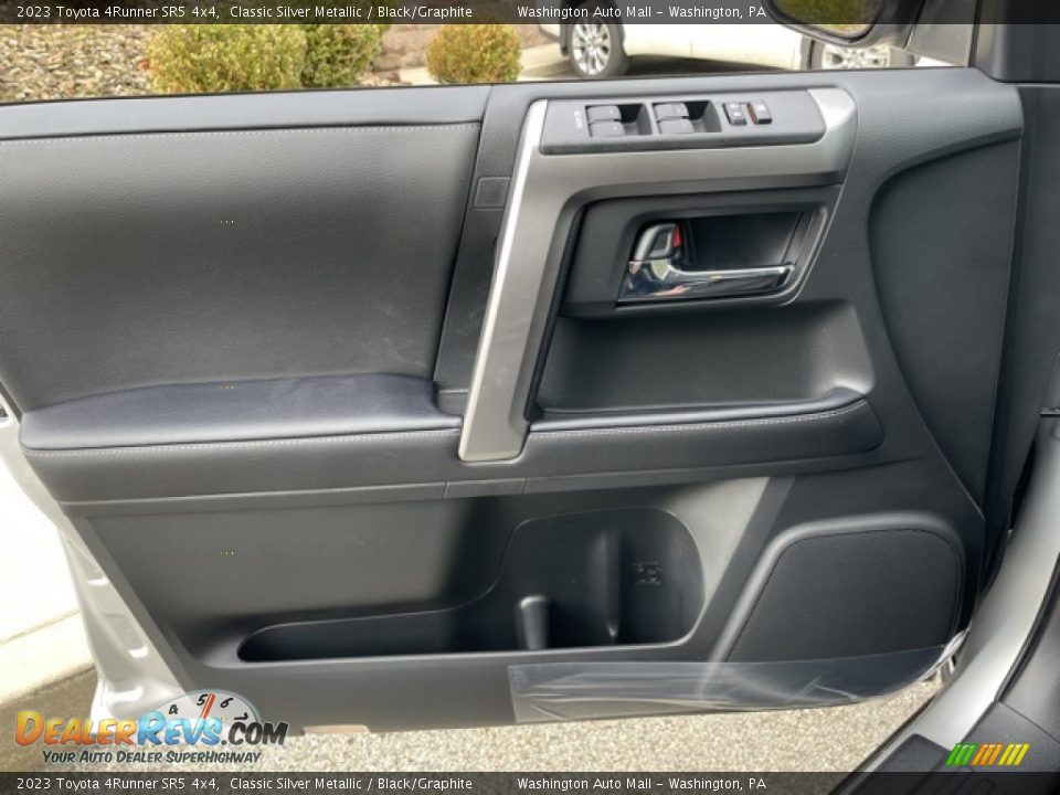 2023 Toyota 4Runner SR5 4x4 Classic Silver Metallic / Black/Graphite Photo #20