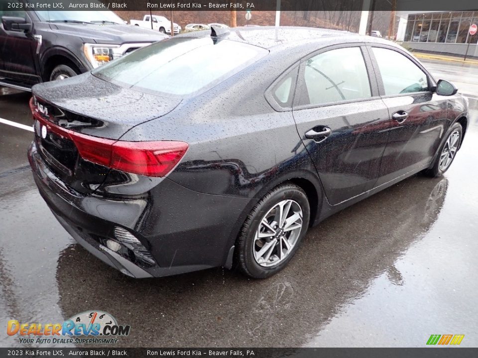 2023 Kia Forte LXS Aurora Black / Black Photo #8