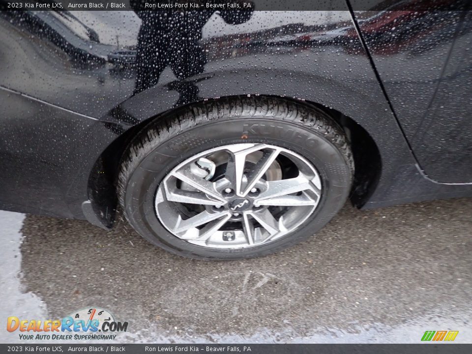 2023 Kia Forte LXS Aurora Black / Black Photo #9