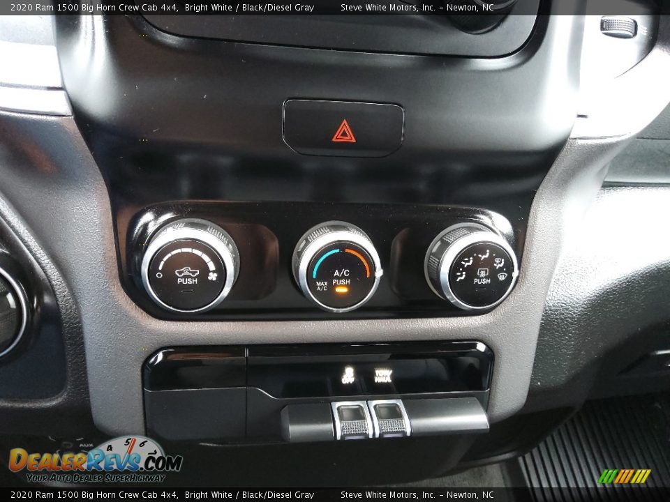 2020 Ram 1500 Big Horn Crew Cab 4x4 Bright White / Black/Diesel Gray Photo #26