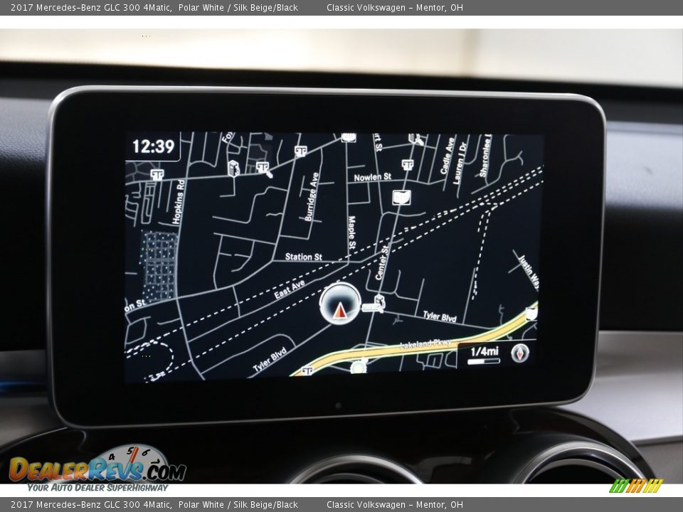2017 Mercedes-Benz GLC 300 4Matic Polar White / Silk Beige/Black Photo #11