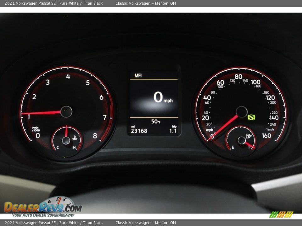 2021 Volkswagen Passat SE Pure White / Titan Black Photo #8