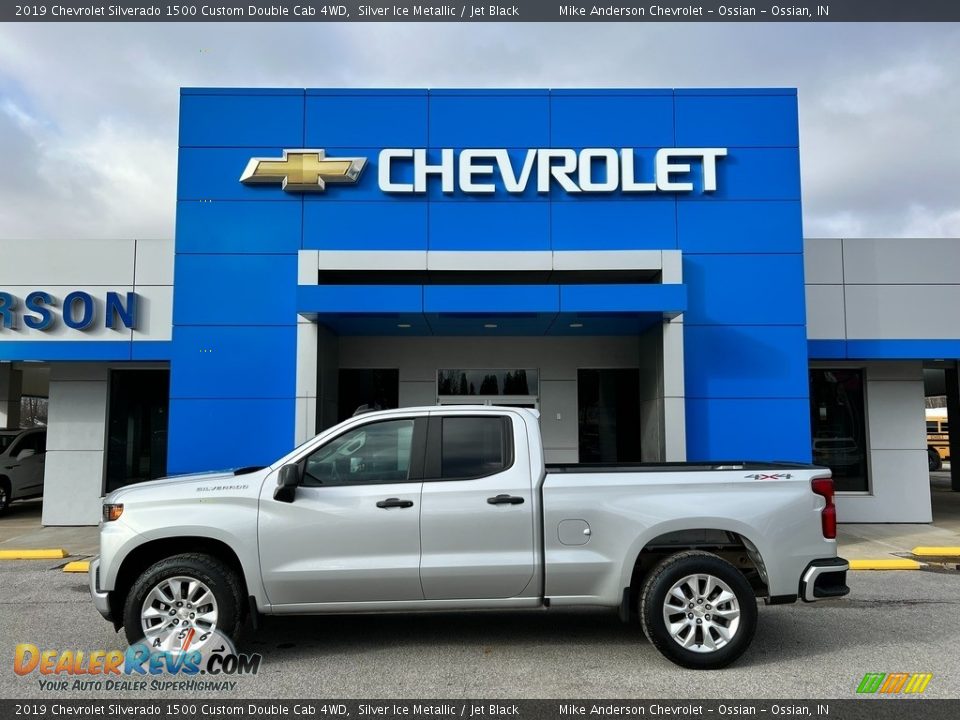 2019 Chevrolet Silverado 1500 Custom Double Cab 4WD Silver Ice Metallic / Jet Black Photo #1