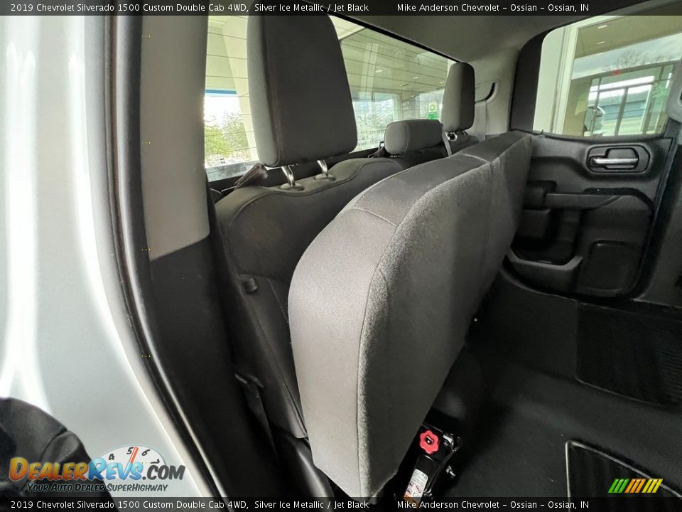 2019 Chevrolet Silverado 1500 Custom Double Cab 4WD Silver Ice Metallic / Jet Black Photo #26