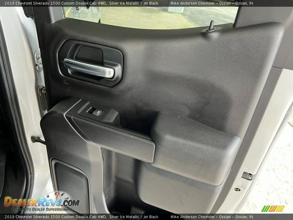 2019 Chevrolet Silverado 1500 Custom Double Cab 4WD Silver Ice Metallic / Jet Black Photo #27