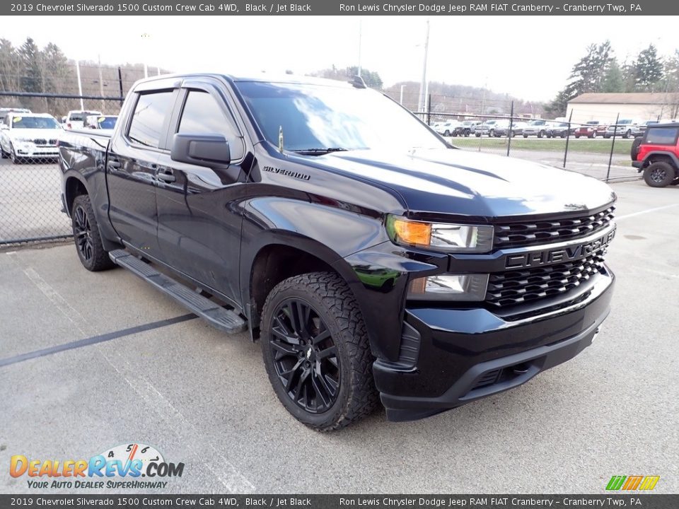 2019 Chevrolet Silverado 1500 Custom Crew Cab 4WD Black / Jet Black Photo #3