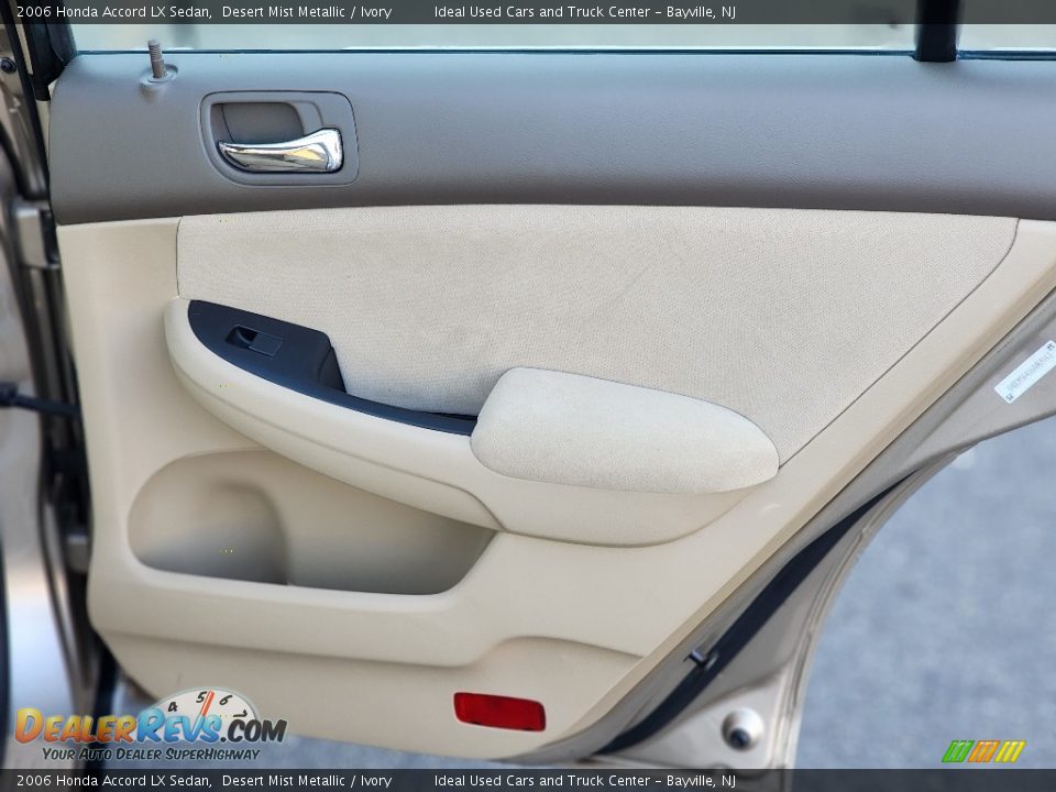 2006 Honda Accord LX Sedan Desert Mist Metallic / Ivory Photo #14