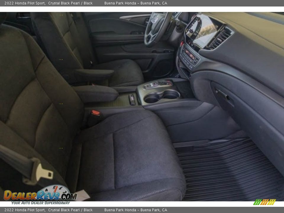 Front Seat of 2022 Honda Pilot Sport Photo #31